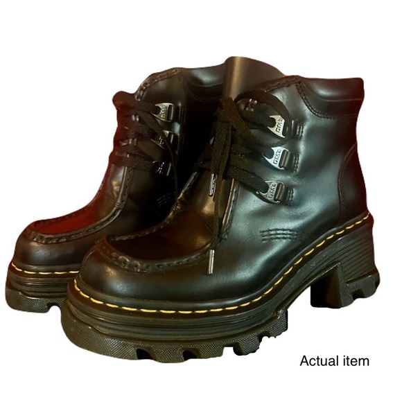 Dr. Martens Corran 3i Lace-Up Boots - Picture 6 of 9